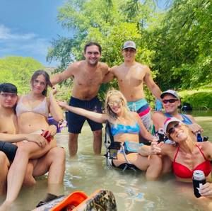 Meet your Posher, Carly